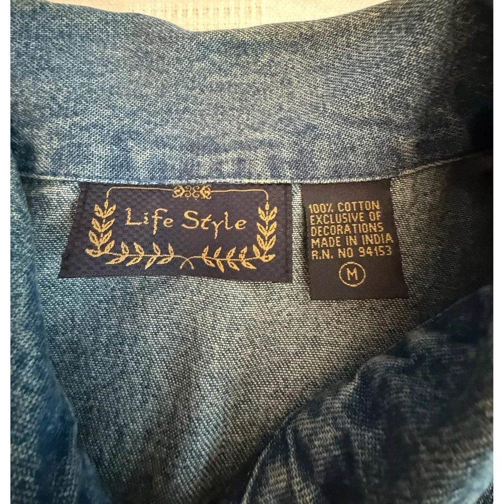 Embroidered Novelty Shacket Ice Skaters Denim Jacket Winter whimsical Teacher M - Picture 8 of 9
